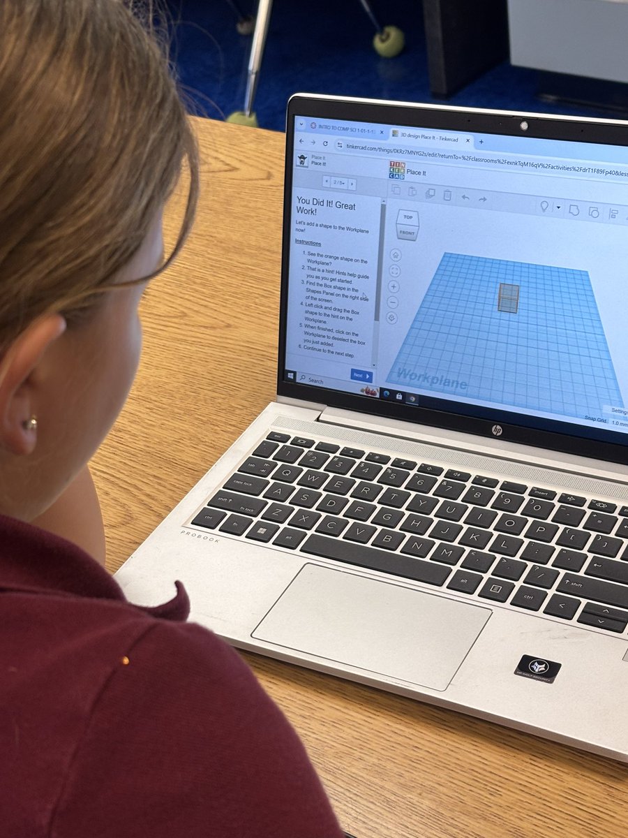 TBE_Tech's tweet photo. Beginning #3D #computer #design lessons w Gr5 N @tinkercad #technologyclass @TommieBarfield @collierschools https://t.co/J8EnMFqJvC