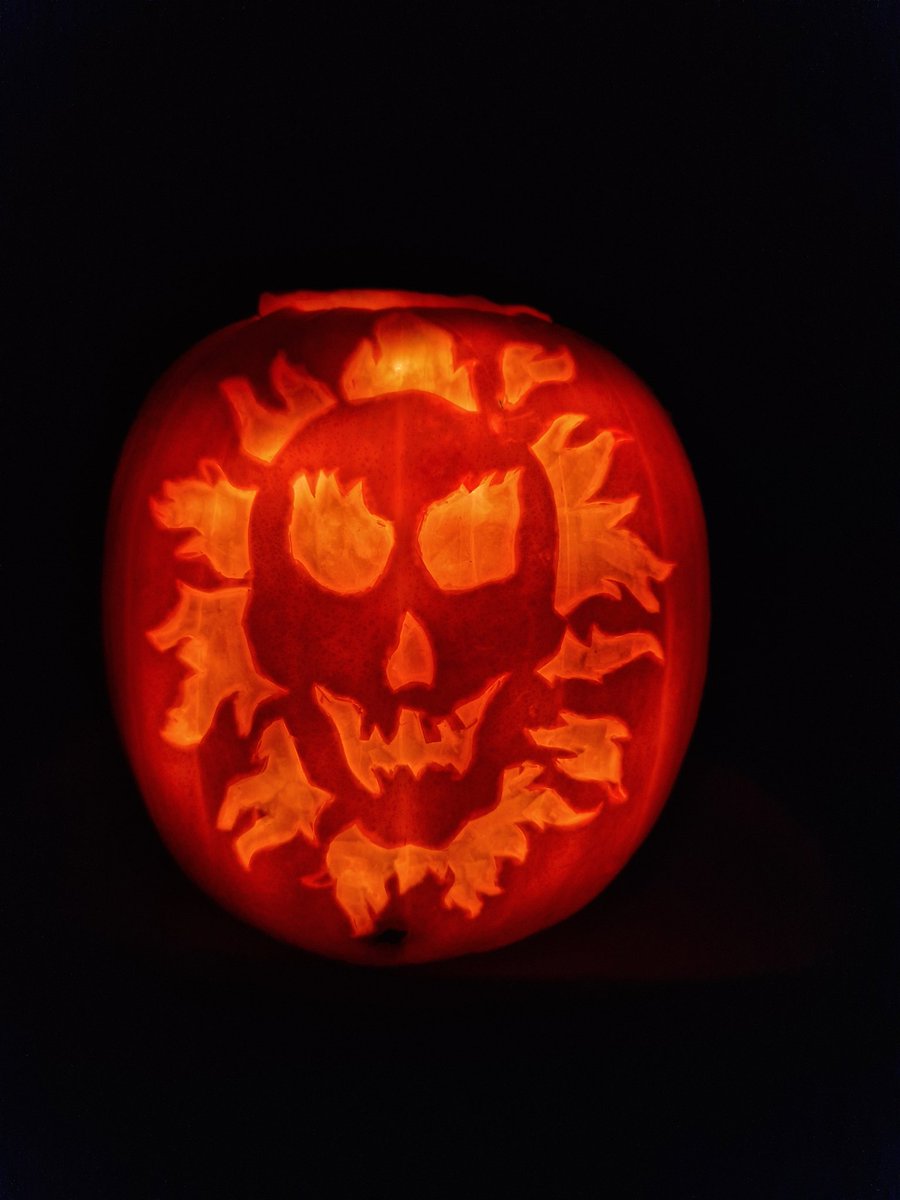 mrsd1995's tweet photo. Boo 
#Halloween https://t.co/mTNYyUGHf4