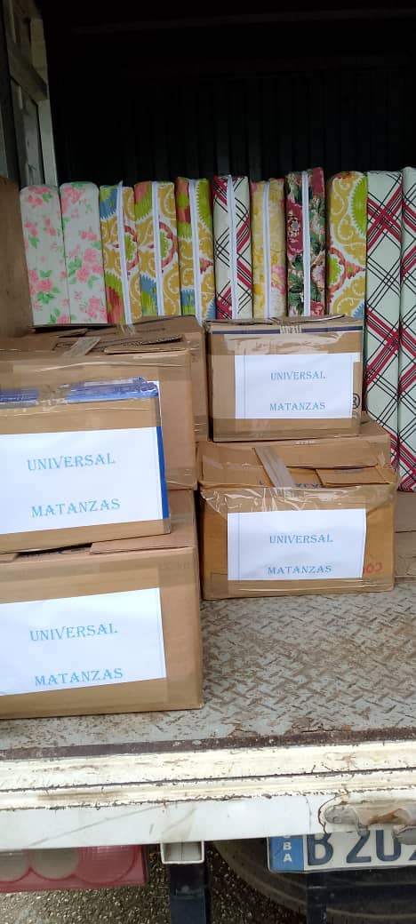 EstatalMatanzas's tweet photo. #DecMatanzas
Empresa Universal Matanzas preparando salida de donativos para la provincia de Guantánamo. El donativo saldrá de Matanzas y recorrerá otras UEB del territorio como Jovellanos y Colón donde también aguarda ayuda solidaria para los damnificados. https://t.co/mRjfl4hYHA
