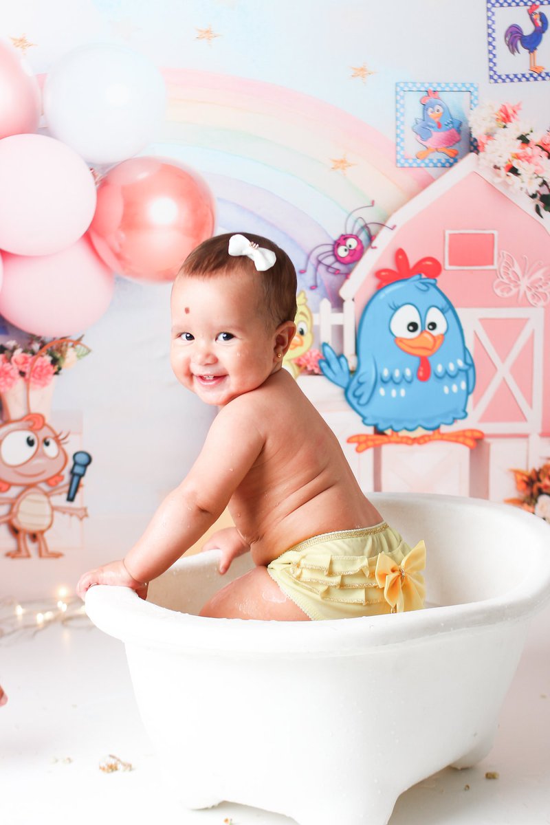 ca_line's tweet photo. Por onde passo com a minha filha, escuto:

Você é parente da @SabrinaSato ?

Bom o charme e o carisma ela já tem igual. https://t.co/94fD9pnBm0