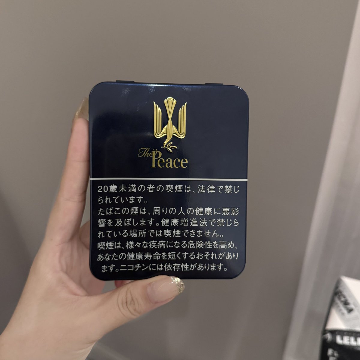 真的是什么都没干的一天
完美作息还被迫烂掉了
明明最近都十二点前睡觉的
在酒店等老头过来等到晚上
他的晚饭还是我给他点的俩驴肉火烧…
吃完没多久人就睡着了  才十点钟
想让他留在这好好睡 因为他真的好可怜 
每天平均睡眠时间连5个小时都没有
人又顶着大雨回家了😅 https://t.co/IAezWNPSXV