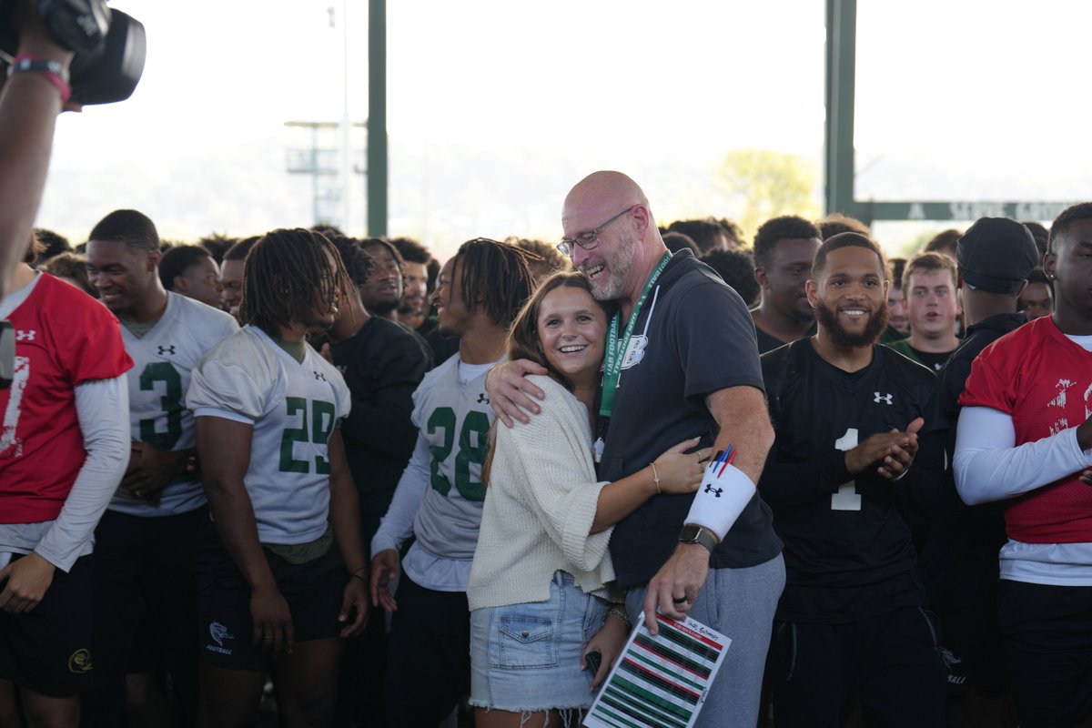 UAB_FB's tweet photo. It's our favorite day of the year having @ChildrensHarbor come out to practice 💚💛

We're playing for something bigger than football this Saturday!

#WinAsOne https://t.co/viZbI3OqMI