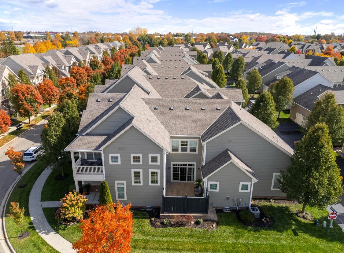 CeceMiller12's tweet photo. Coming soon in Dublin, Ohio! 
Contact Cece Miller Real Estate Group for further details…614.989.0417
4255 Troutbrook Dr.
Dublin, Ohio 43017 https://t.co/DpNUOoLp5h