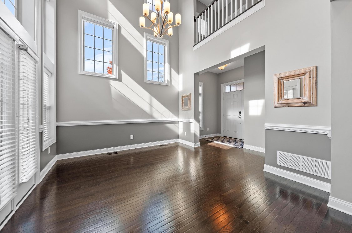 CeceMiller12's tweet photo. Coming soon in Dublin, Ohio! 
Contact Cece Miller Real Estate Group for further details…614.989.0417
4255 Troutbrook Dr.
Dublin, Ohio 43017 https://t.co/DpNUOoLp5h