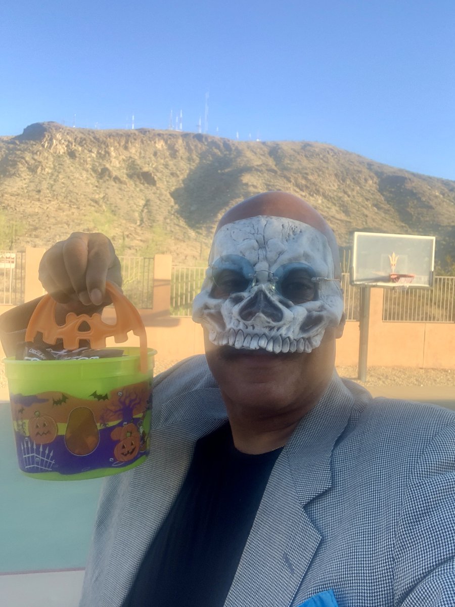 Didn't attempt to walk into a gov't building to chair a board mtg w/ a skeleton mask – so I took earlier📸. However, even while evaluating millions of $s in investments alongside my peer directors for emerging #Arizona bizs to create jobs, we managed fun + #mms   #HappyHalloween
