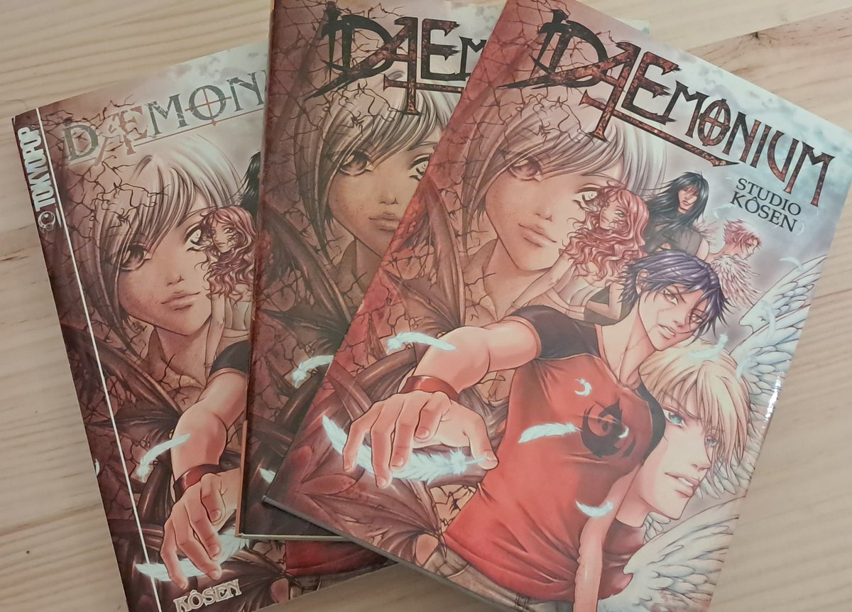 kosen_'s tweet photo. Para celebrar Halloween y la salida Silent Hill 2, se nos ha ocurrido ofreceros un descuen tito para DAEMONIUM, manga que dibujamos en 2007. Ahora que las nuevas generaciones estáis descubriendo SH, podréis ver en sus páginas lo viciadísimas que estábamos a la saga.🙈 https://t.co/m1qQVsJGng