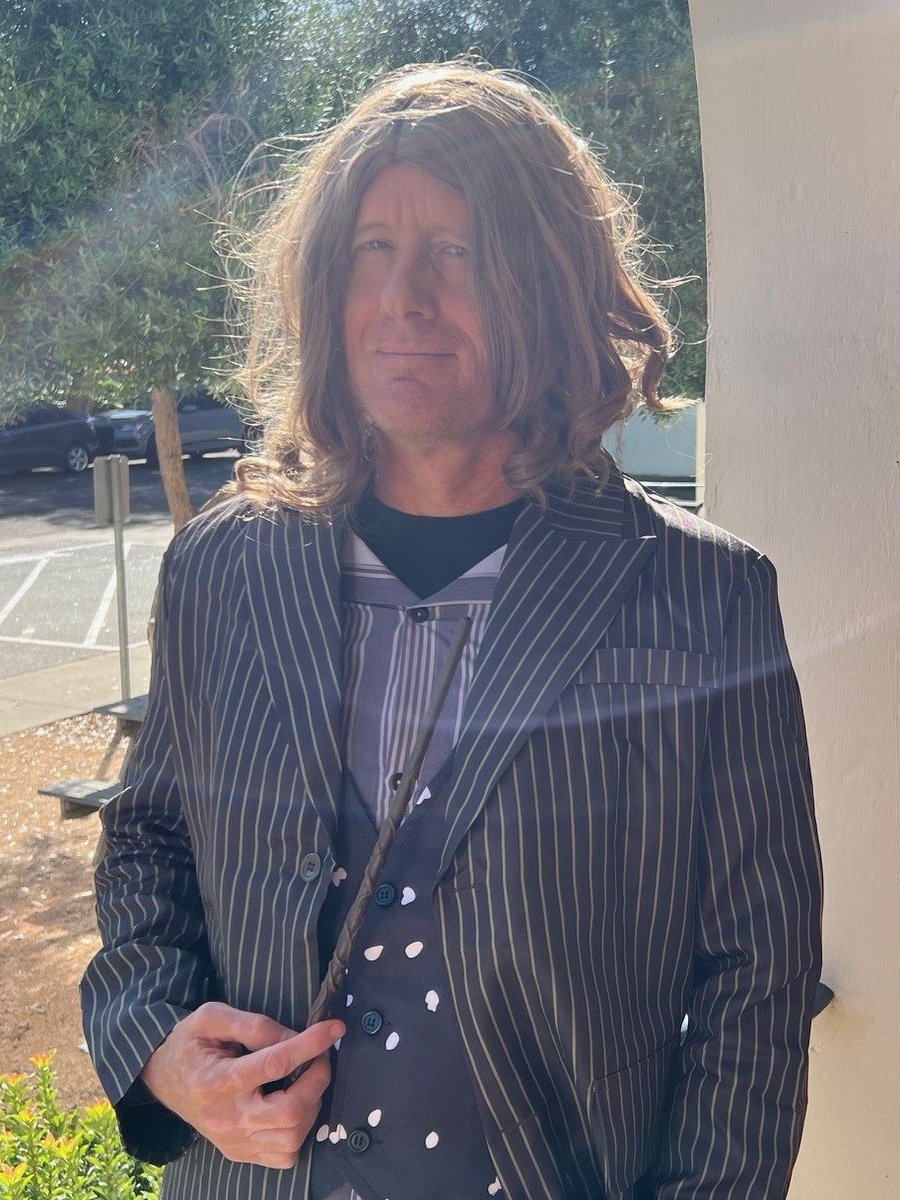 AtlasFX's tweet photo. "Sirius Dirty Blond" aka our CFO Scott Bilter goes all-in on Halloween spirit. He works hard to help ensure that AtlasFX—a true AI-powered wizard—takes the fear out of FX risk management.
 
From all of us at AtlasFX, Happy Halloween!
#halloween #happyhalloween #FXrisk https://t.co/yG6pROiMhu