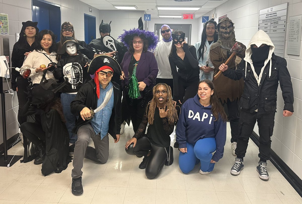 Masha_P_K's tweet photo. Happy Halloween🎃!  Pumpkin &amp; costume competition in @AKhoutorsky &amp; @Masha_P_K labs @Hannah61792914 @AmirahImanHicks @ChevillardPM @Chris_QChen  @LaporteCeleste @nekorubrown @Weihua1990 @MakashovaOlena at @mcgillu @McGillMed @McGillPhysioloG https://t.co/X8lrB6Qu7x