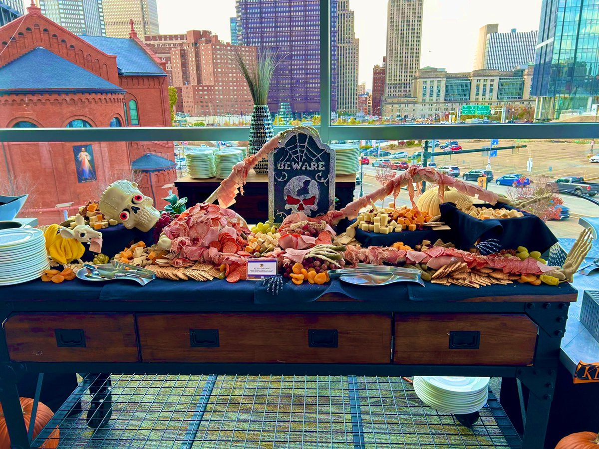 PensEats tweet media