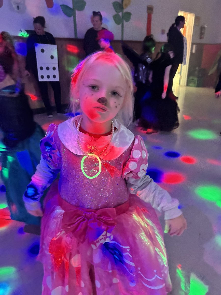 What a busy, fun day <a href="/ICSColliers/">ImmaculateConception</a>!
School bingo, science experiments, dance party and costume parade! I hope you have a safe and fun Halloween!🎃 👻