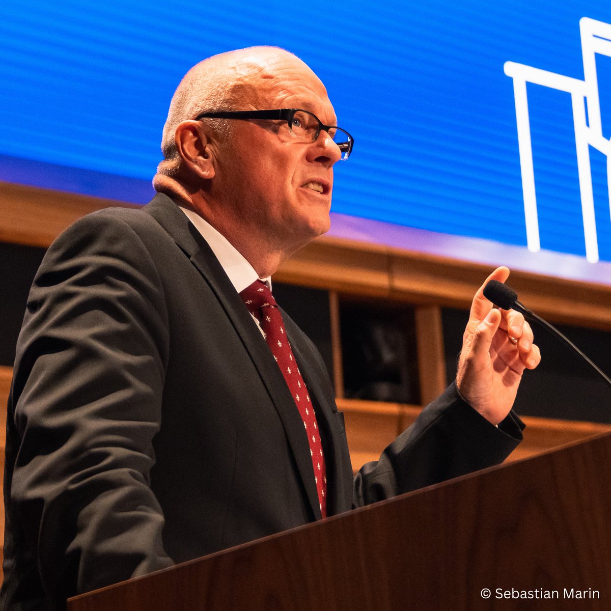 Jens Hanefeld tweet media