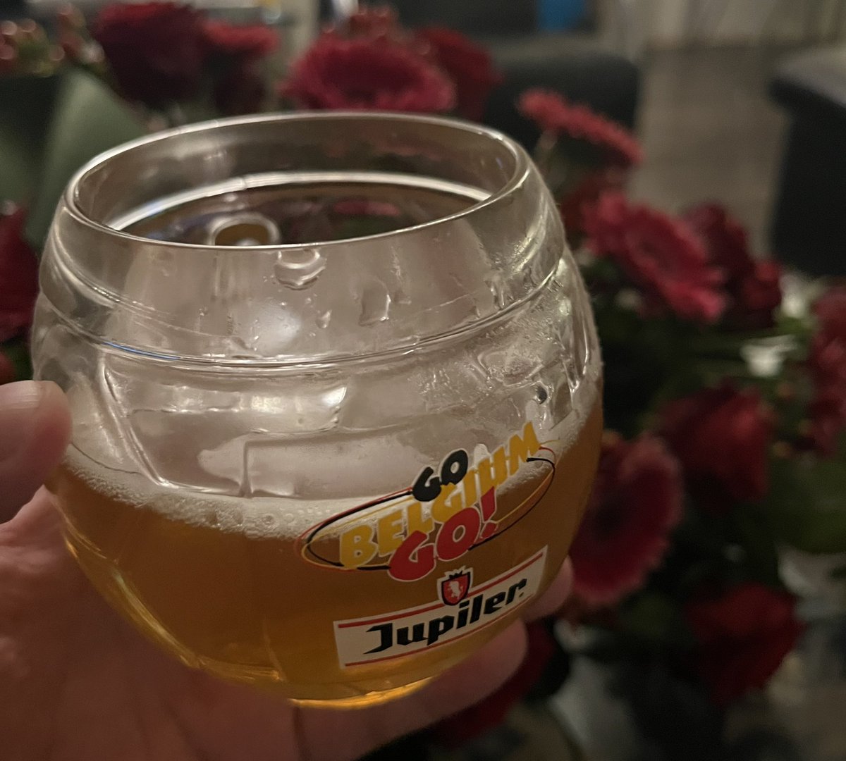 Kenny1993NL's tweet photo. Proost op ma! 🍺🌷✨ #ma #mama #Berty #ophetleven https://t.co/SL7hC9zBvl