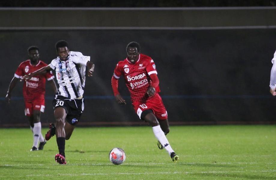 Football. N2. La Roche - Le Poiré, un « classico » vendéen à enjeu (Ouest-France) dlvr.it/TFx6FY