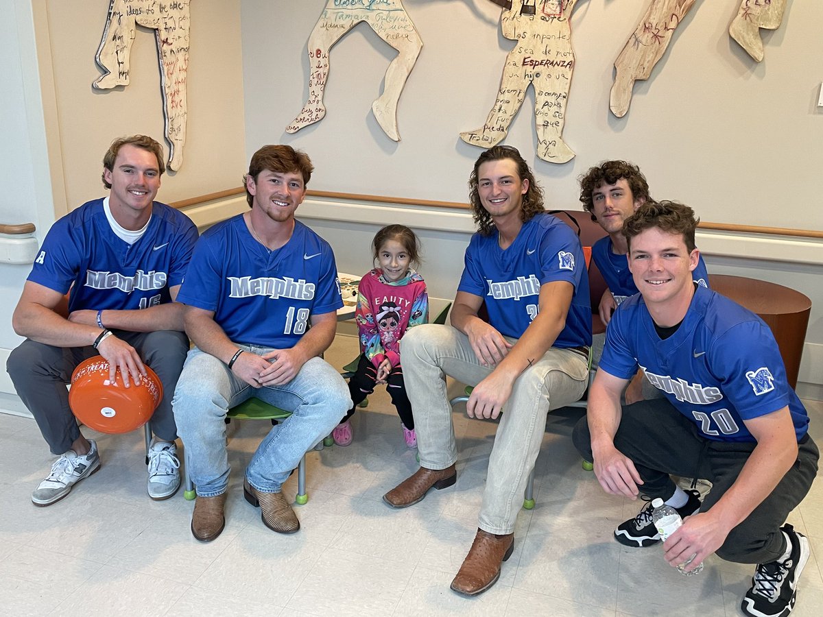 MemphisBaseball's tweet photo. Happy Halloween from Memphis Baseball 🎃

We had a great morning trick or treating with our friends at @901CampusSchool and @LeBonheurChild 🍬

#GoTigersGo | #MemphisRising https://t.co/tw0NjAfvU6