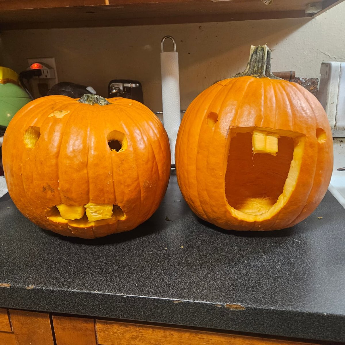 Amaizified's tweet photo. Goofy ahh pumpkins.... #HappyHalloween2024 #pumpkincarving #silly https://t.co/DY7osyD8AG