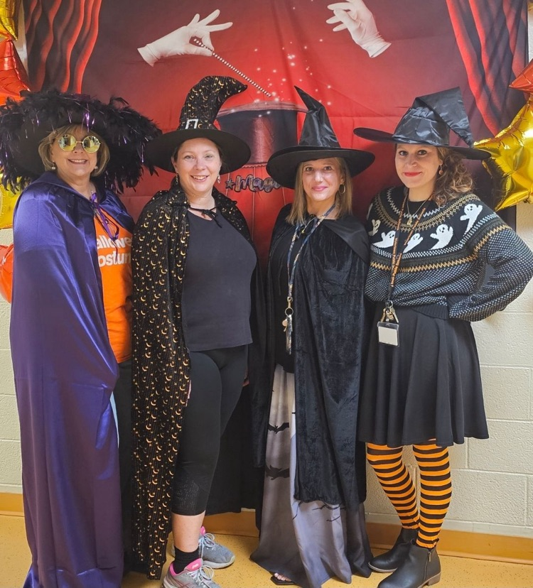 Such a great day today!! 🧡🎃🕸️🖤