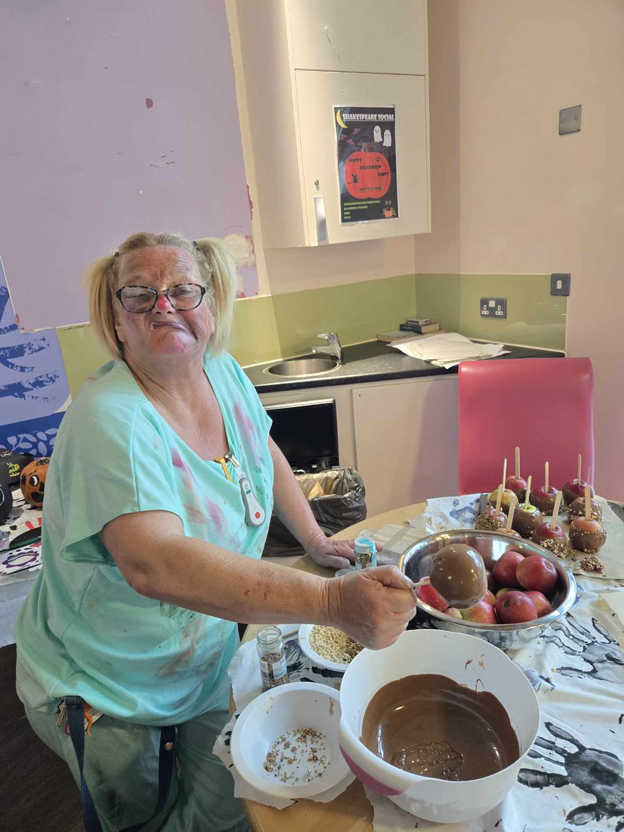 Rebekah Nwaka (@rebekahnwaka) on Twitter photo A fun filled day today on <a href="/ShakespeareWar2/">Shakespeare Ward</a> with food, quizes, bingo, crafting, pumpkin decoration, movies, goodies and fancy dress! Well done all the team for making this such a great day for all ๐ <a href="/HarbourIP/">We Are Harbour Inpatients</a> <a href="/WeAreLSCFT/">Lancashire & South Cumbria NHS Foundation Trust</a> <a href="/HoldcroftLaura/">Laura Holt</a> <a href="/Lisasmi36616707/">Lisa smith</a> <a href="/jamess_cole_/">James Cole</a> A fun filled day today on <a href="/ShakespeareWar2/">Shakespeare Ward</a> with food, quizes, bingo, crafting, pumpkin decoration, movies, goodies and fancy dress! Well done all the team for making this such a great day for all ๐ <a href="/HarbourIP/">We Are Harbour Inpatients</a> <a href="/WeAreLSCFT/">Lancashire & South Cumbria NHS Foundation Trust</a> <a href="/HoldcroftLaura/">Laura Holt</a> <a href="/Lisasmi36616707/">Lisa smith</a> <a href="/jamess_cole_/">James Cole</a>