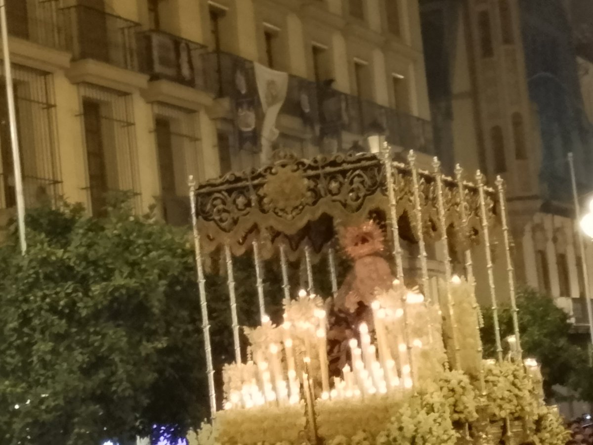 Que ella lleve ánimo y esperanza a los afectados por la DANA