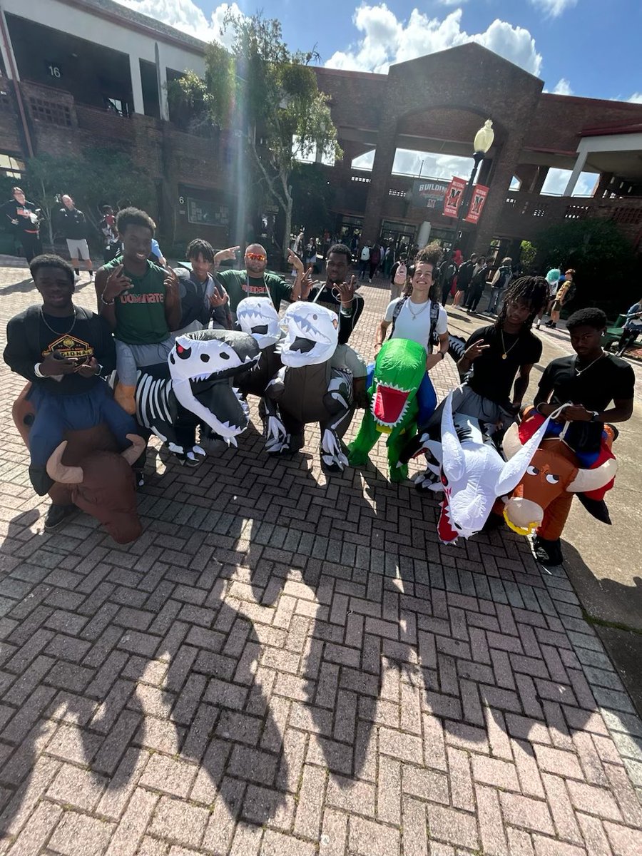 COACH G. 🇵🇷 (@therealcoach_g) on Twitter photo Squad!!! We had fun today!! <a href="/JiontezE/">Jiontez Everett</a> @KendyelFurtick <a href="/jaylenlewis71/">Jaylen Lewis “Jlew”</a> <a href="/cfreeland400/">Connor Freeland</a> <a href="/ErikLash1/">Erik Lash</a> <a href="/NLewis28/">Nigel Lewis</a> <a href="/TerynRLane/">Teryn lane</a> Squad!!! We had fun today!! <a href="/JiontezE/">Jiontez Everett</a> @KendyelFurtick <a href="/jaylenlewis71/">Jaylen Lewis “Jlew”</a> <a href="/cfreeland400/">Connor Freeland</a> <a href="/ErikLash1/">Erik Lash</a> <a href="/NLewis28/">Nigel Lewis</a> <a href="/TerynRLane/">Teryn lane</a>