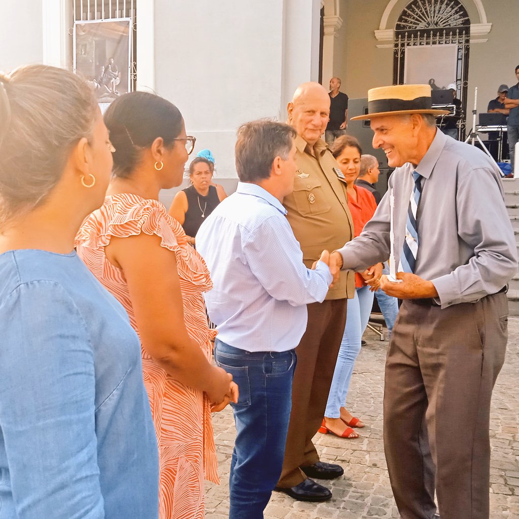 Fueron reconocidas personalidades matanceras como el arquitecto Ramón Recondo, así como organismos e instituciones destacadas en el cuidado, conservación y desarrollo de la urbe yumurina.