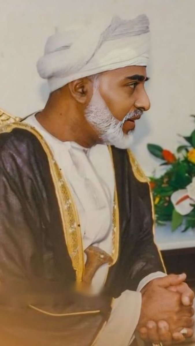 silentfeeling99's tweet photo. اللَّهُمَّ في ليلة #الجمعة يمّن كتابه ويسّر حسابه وثقّل بالحسنات ميزانه، وثبّت على الصّراط أقدامه ،.. اللهم آمين
#أعز_الرجال_وأنقاهم 
#قابوس_في_قلوبنا 
#قابوس_بن_سعيد
#نوفمبر_المجيد https://t.co/9TTLo4OQ1A