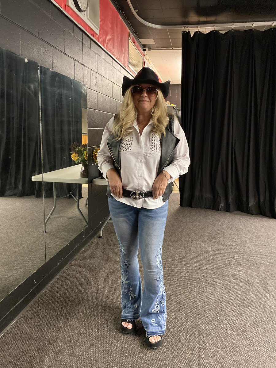 George S Henry tweet media