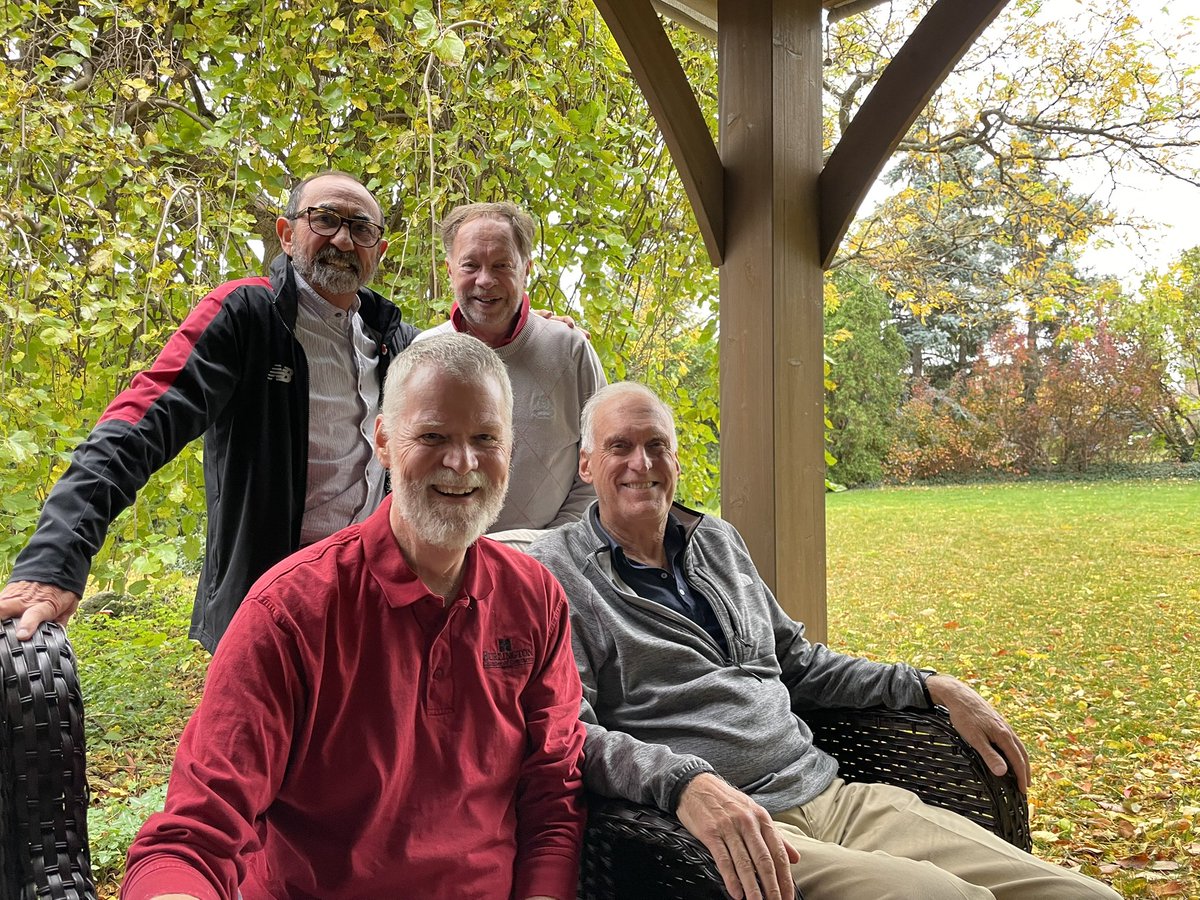 Today was our last round of the year (yes, we’re fair-weather golfers) followed by après golf (we love our après golf).  It was a great year of golf with some of my former bosses (Burlington Chamber Past Chairs).
