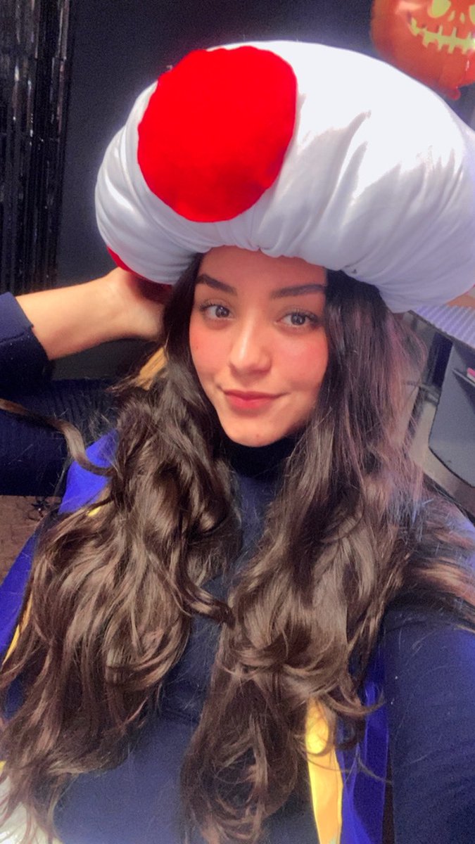 99_daalra's tweet photo. Spooky season 🎃🍄👻 https://t.co/GEb2fpgQHf