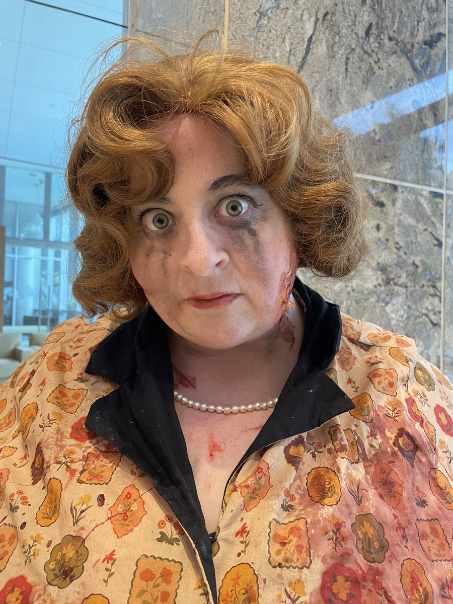the8relover's tweet photo. @PushinUpRoses I was a Splicer from Bioshock https://t.co/gOIQLUSUj8