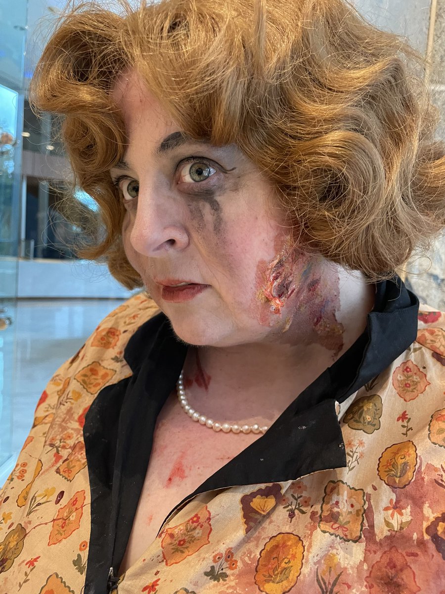the8relover's tweet photo. @PushinUpRoses I was a Splicer from Bioshock https://t.co/gOIQLUSUj8