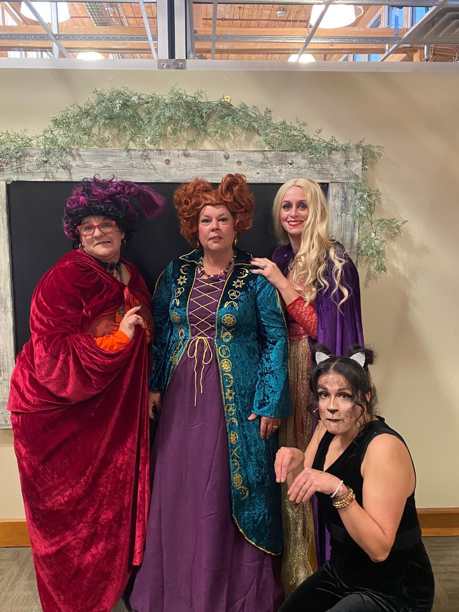 williamsfudge's tweet photo. 🎃 #HappyHalloween from Williams &amp; Fudge! Celebrating with costumes, treats &amp; an energy boost to power through month-end! ⚡️ Spooky, silly, or just plain fun—we love bringing Halloween spirit to the office! 🍬🕸️ Here’s to teamwork, treats &amp; a fantastic Halloween! #WorkPlayGive https://t.co/ZiZ93FVMzP
