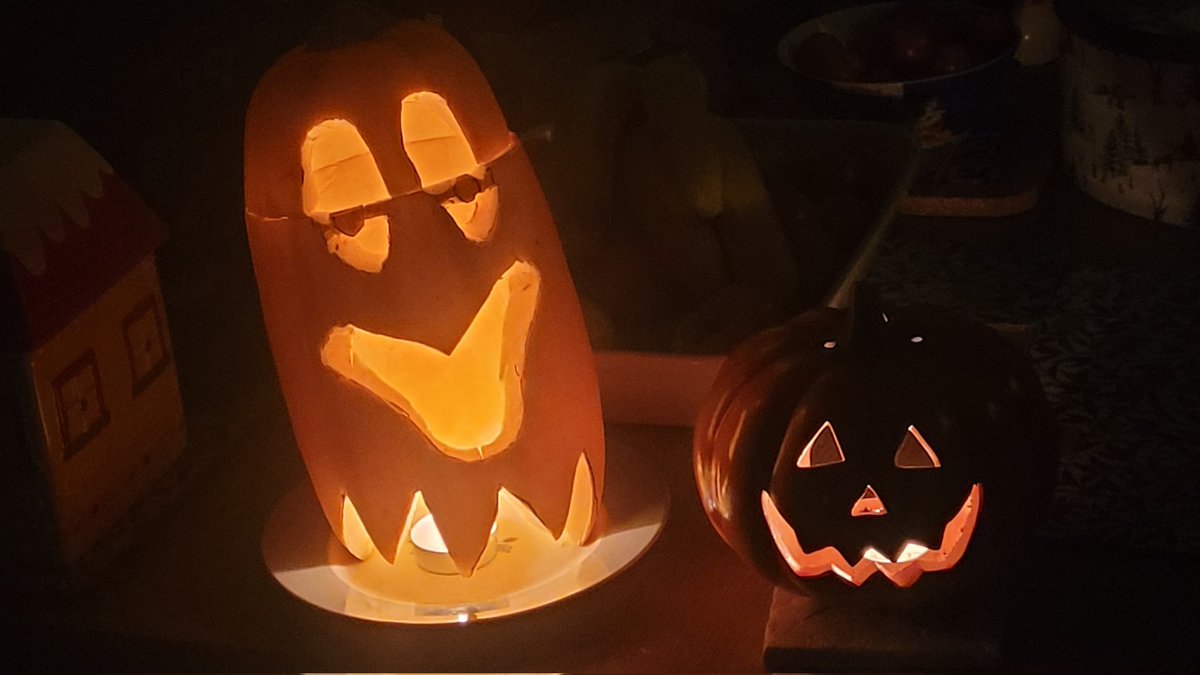 fodenlaura's tweet photo. @LindsayOxUni Spooky!! https://t.co/2mWJVTPG9P