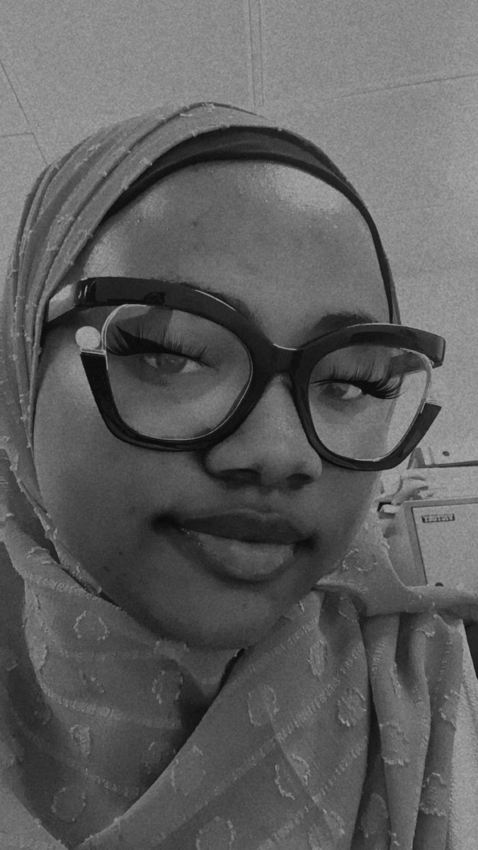 M_nhini's tweet photo. This past year tested me in unimaginable ways. As I enter this new year, I pray for blessings, wisdom, strength, guidance, and peace.

Here’s to growth, resilience, and making the most of every step ahead.🥂💜🤍

#happybirthday #peace #Resilience #growth https://t.co/EVaew3ooIY
