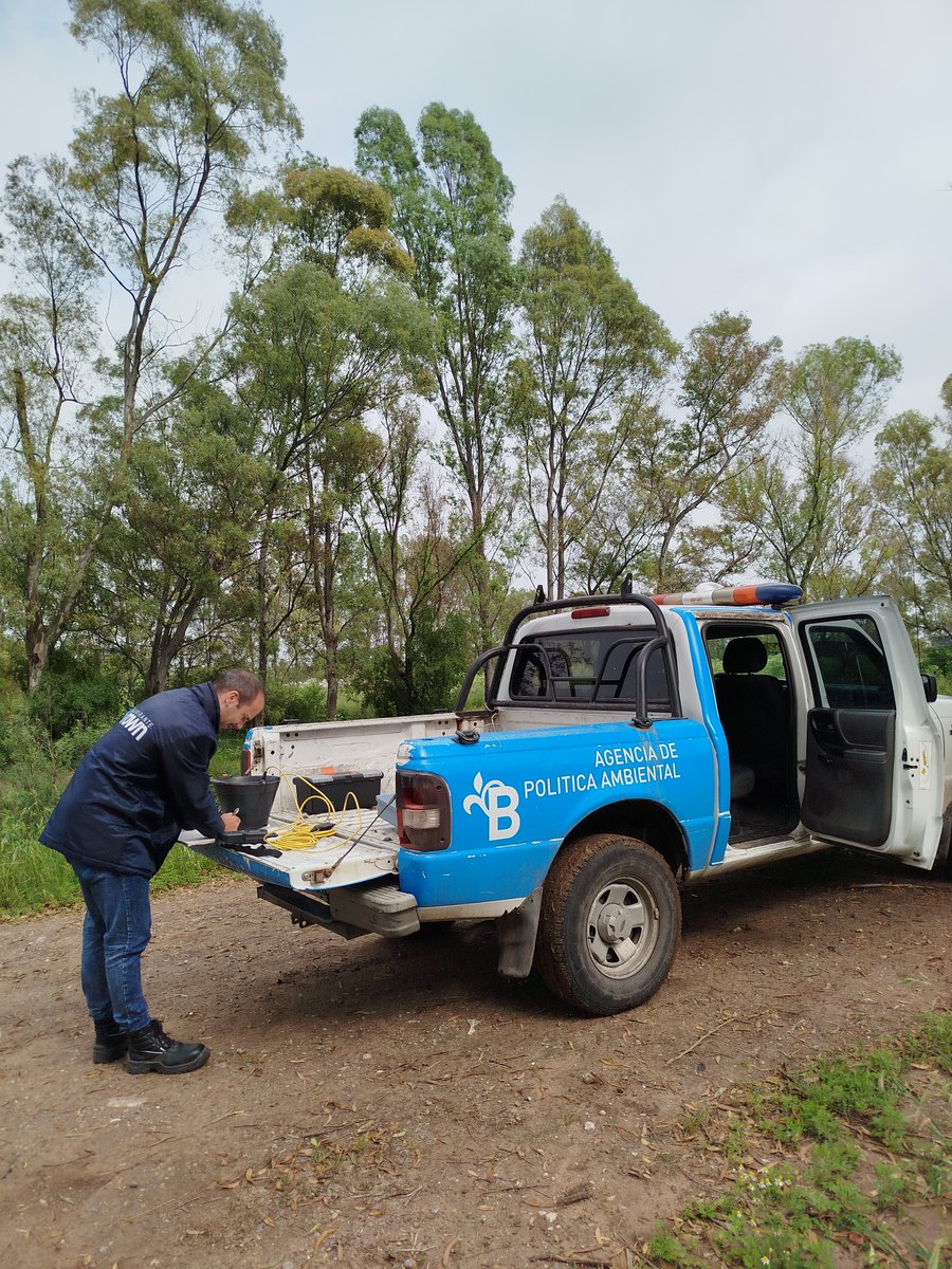 altebrownverde's tweet photo. 🌿 Desde Brown Verde, continuamos con las mediciones periódicas en el #ArroyoDelRey, evaluando la calidad del agua a través de parámetros como el oxígeno disuelto, la conductividad y el pH. 
👇 https://t.co/GVXvZ8xieO