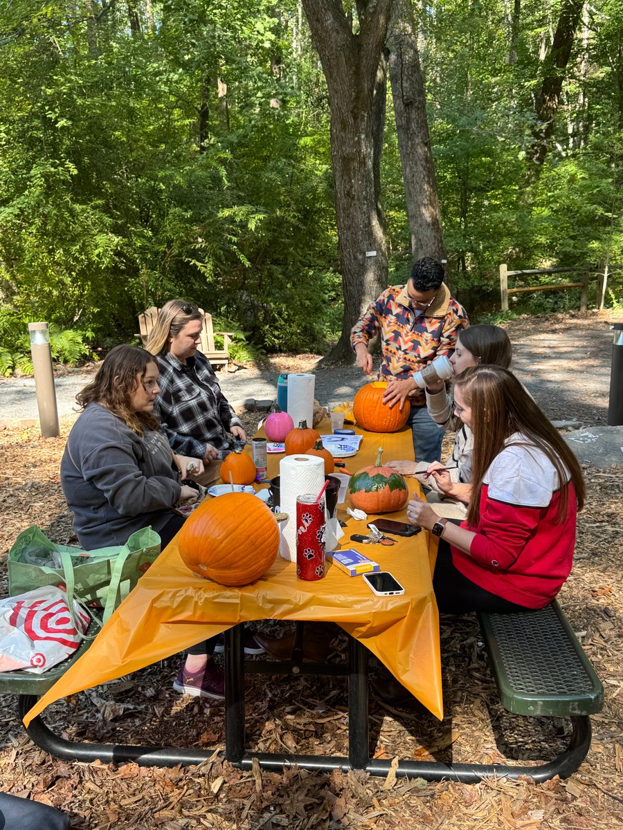 CHRIS180_Change's tweet image. CHRIS 180&apos;s School-Based Mental Health team took to @DunwoodyNature over fall break for some Halloween fun! The team enjoyed decorating pumpkins, treats and bonding time. Happy Halloween from CHRIS 180! 🎃 #Halloween