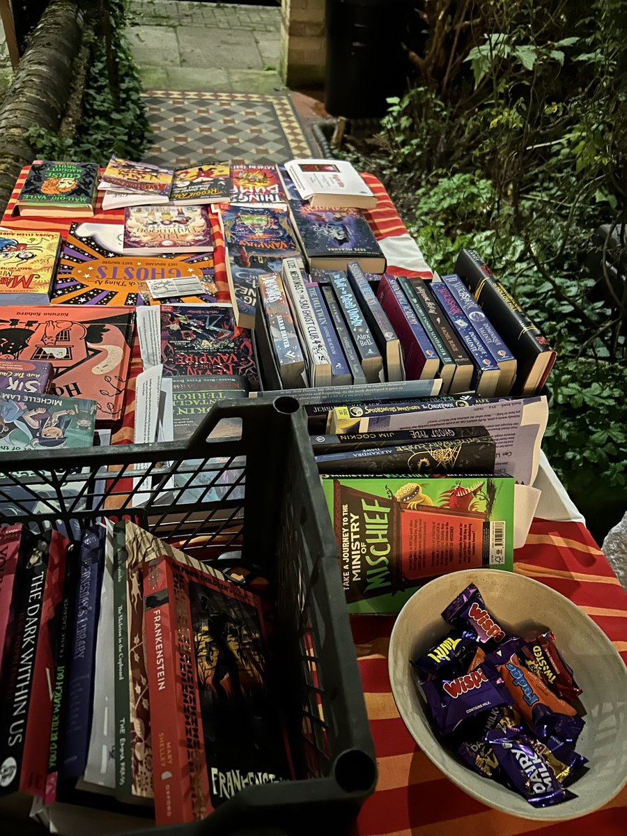 Everything went, including several more boxes of books and another bucketload of sweets. #halloweenbooksgiveaway