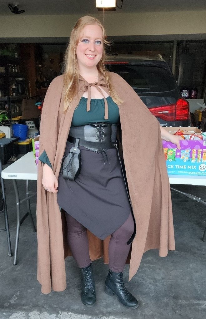 MsHailzFire tweet media