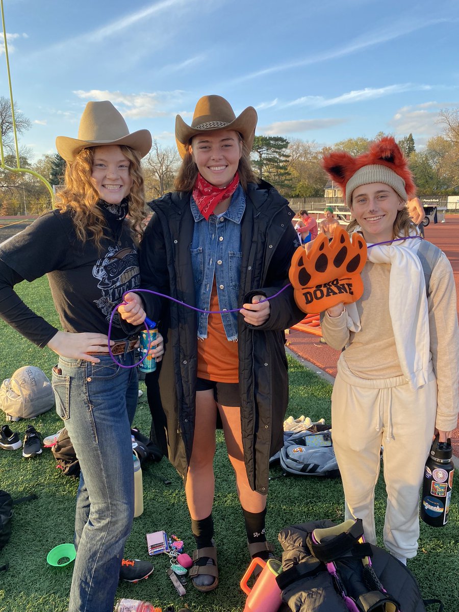 DoaneWSoccer's tweet photo. Happy Halloween 💀👻🎃 https://t.co/9HvnYf4vCb