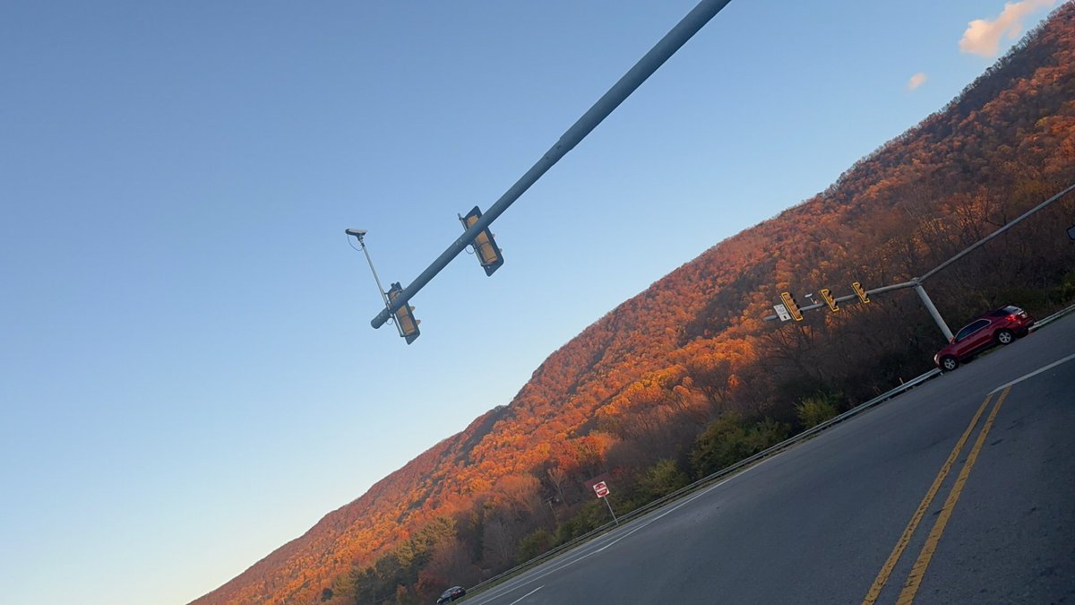 _CoachAug's tweet photo. Views from good ole Bluefield #HowCouldYouNot https://t.co/hn24jIC2QX