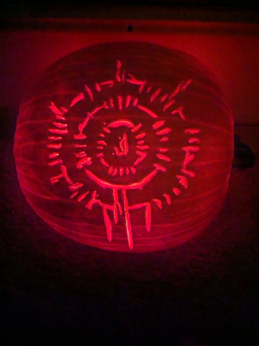 breadboiwizard's tweet image. I made a thing #halloween2024 #astarionbg3 #pumpkincarving