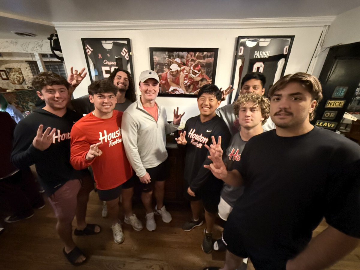 GoCoogs.com (@gocoogs1) on Twitter photo Jack Martin <a href="/jack_martin0055/">Jack Martin</a> and the Scott St Specialists <a href="/UH_Specialists/">Scott St Specialists</a> in front of Jack’s signed photo at ⭐️🍕 <a href="/starpizzahou/">Star Pizza Houston</a>. Jack Martin <a href="/jack_martin0055/">Jack Martin</a> and the Scott St Specialists <a href="/UH_Specialists/">Scott St Specialists</a> in front of Jack’s signed photo at ⭐️🍕 <a href="/starpizzahou/">Star Pizza Houston</a>.
