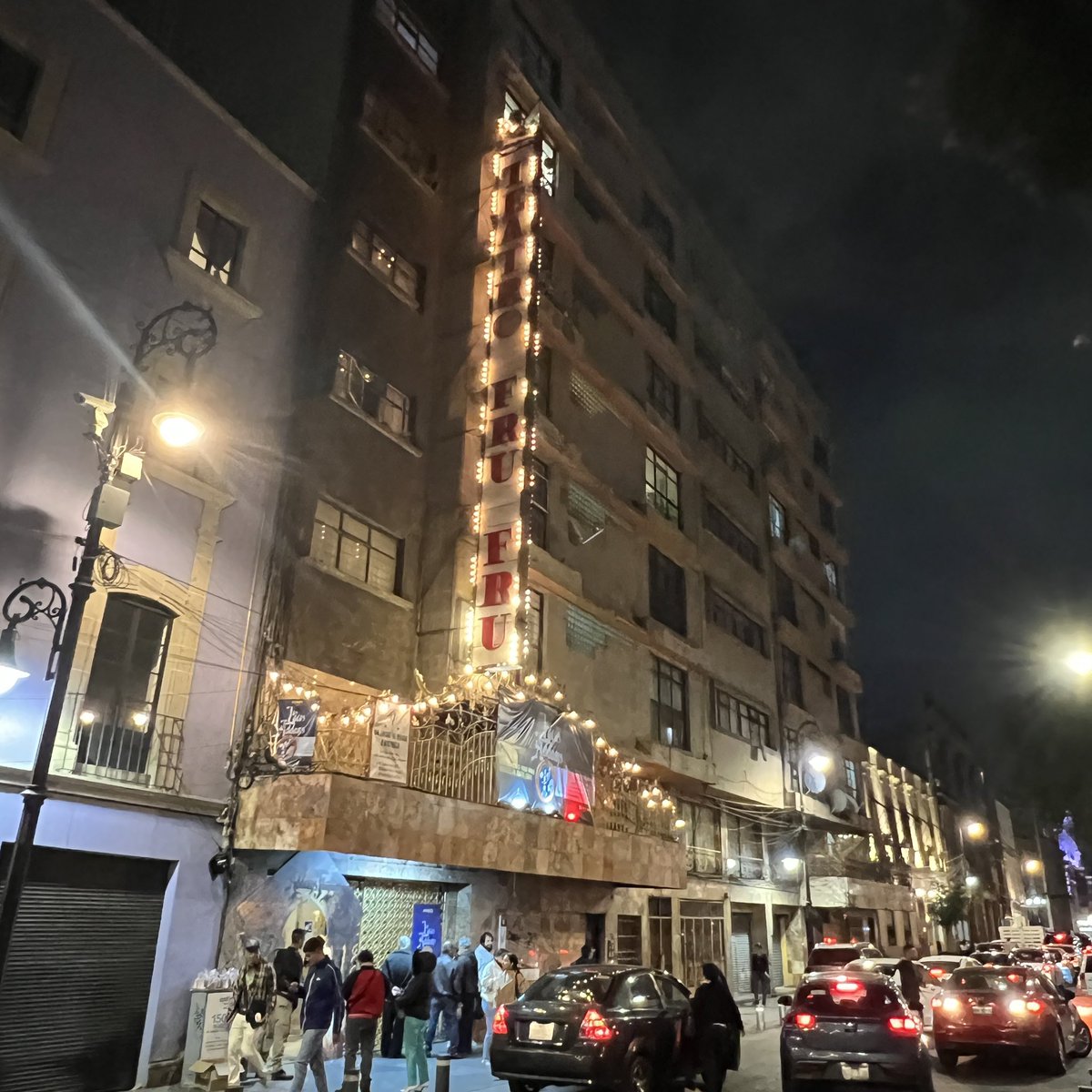 thefilmtoursmx's tweet photo. ¡Regresó el #TeatroFruFru ! https://t.co/qZIrZY8gwH