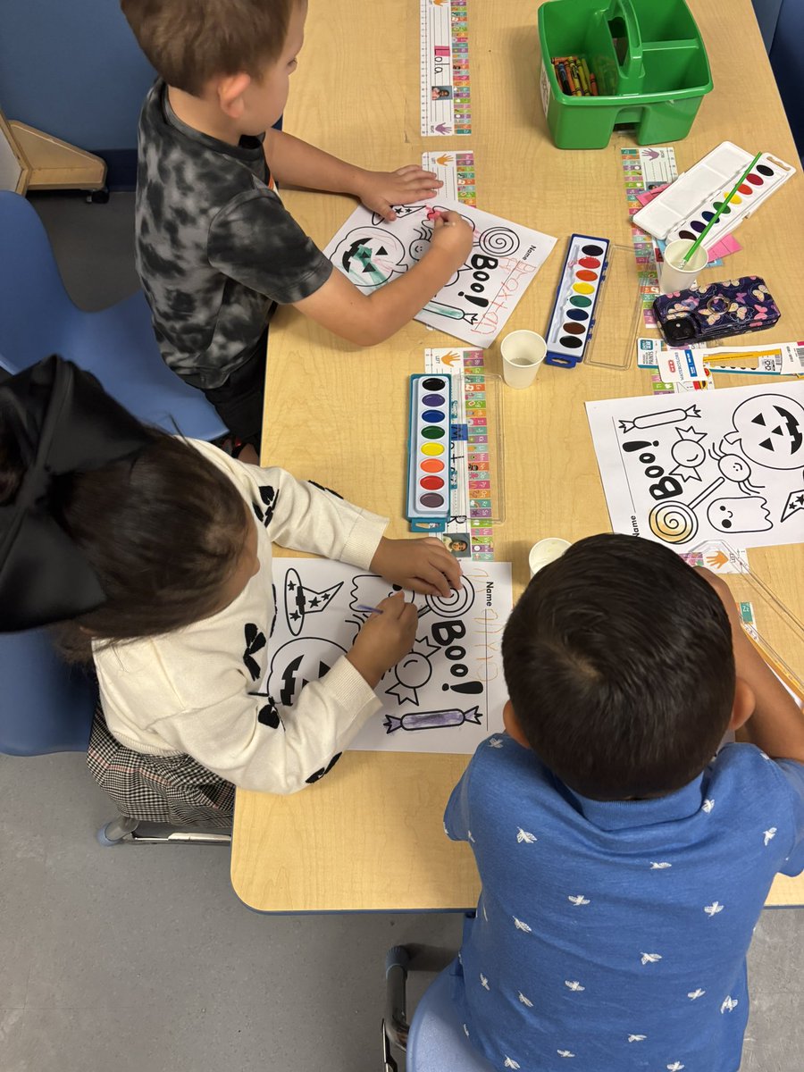 Candace Hall tweet media