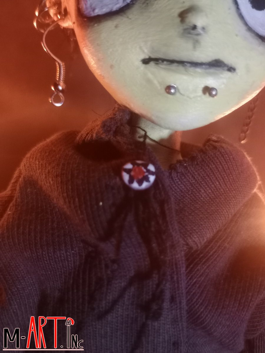 MerBleue666's tweet photo. "Sometimes, when I'm in bed at night, I'm overcome by a black depressing loneliness that eats my soul."
MY NEW HALLOWEEN SPECIAL + DOLL CUSTOM IS HERE. ONE OF THE FAMOUS GOTH KIDS FROM SOUTH PARK, PETE THELMAN!
#SouthPark #dollcustom #gothkid https://t.co/HRj2TYK8kt