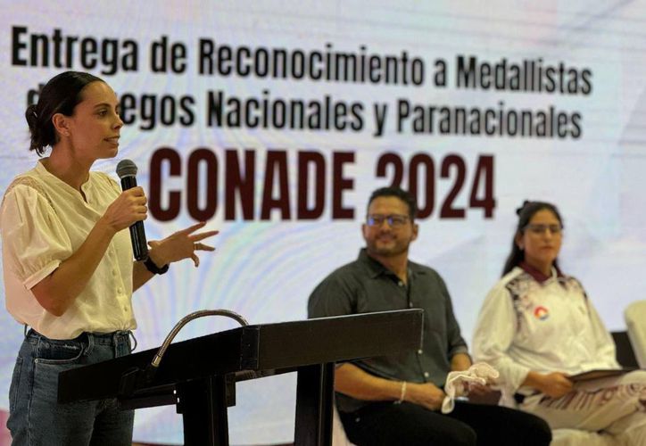 Dan reconocimiento a atletas de los Juegos Nacionales y Paranacionales Conade 2024 dlvr.it/TFxRdl