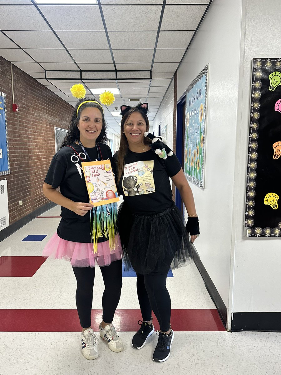 welker_cynthia's tweet photo. Halloween at Woodside was a fun filled day for our students and staff!! https://t.co/vmsG00r3hE