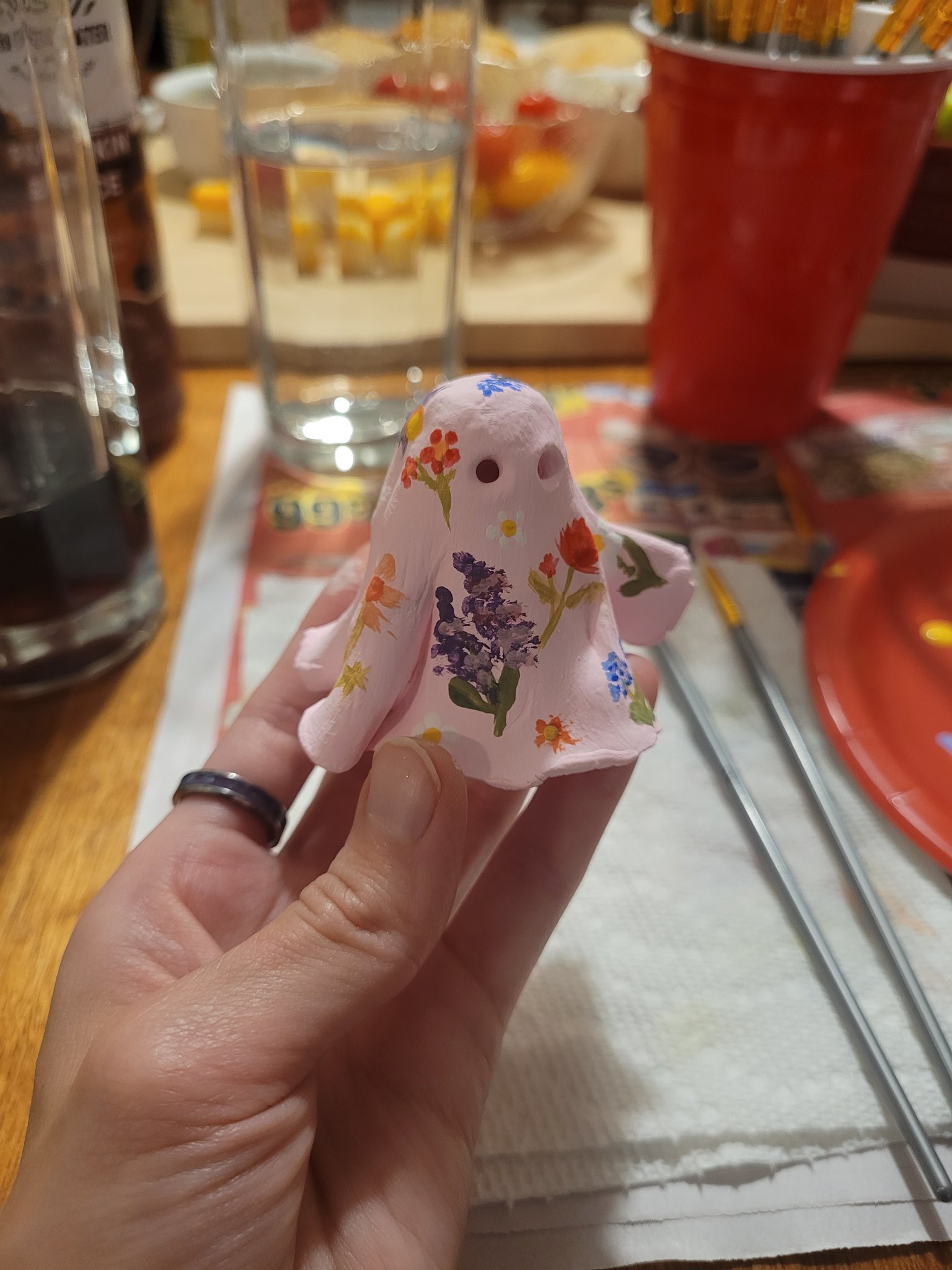 1 pic. Painted ghostys with friends for Halloween :) https://t.co/oGqPmxOXek
