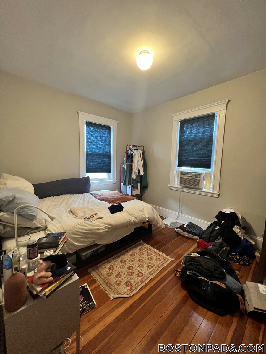 Jamaica Plain Apartment for rent 3 Bedrooms 1 Bath Boston - $3,000: 3-bedroom apartment in Jamaica Plain dlvr.it/TFxRwT #jamaicaplainapartments #jamaicaplainrentals