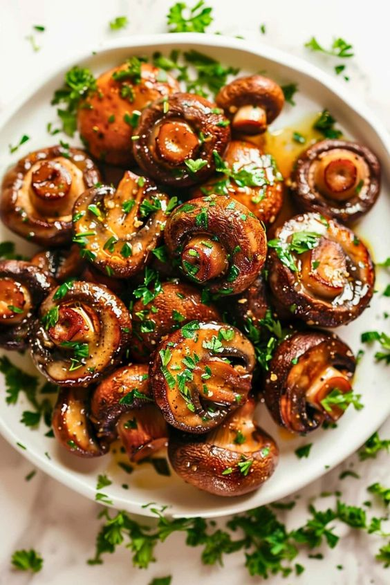 summer_food's tweet photo. Garlic Butter Mushrooms https://t.co/tokpVwMnIR