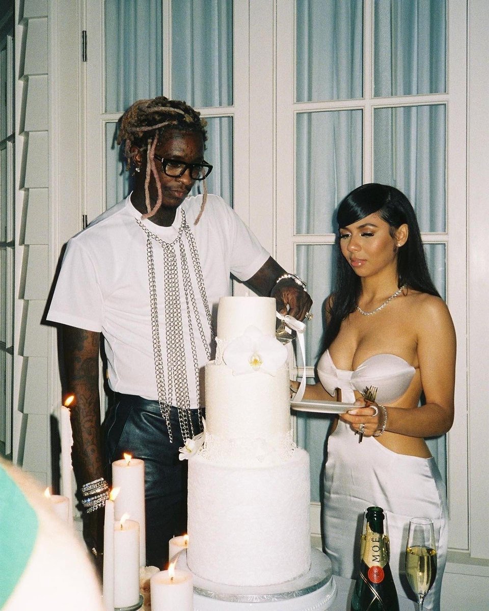 Kurrco's tweet photo. Young Thug's girlfriend Mariah The Scientist reacts to him being freed 🩶

"There was people telling me I would never see him again... Let's just make it to the end so I can get on this jet."